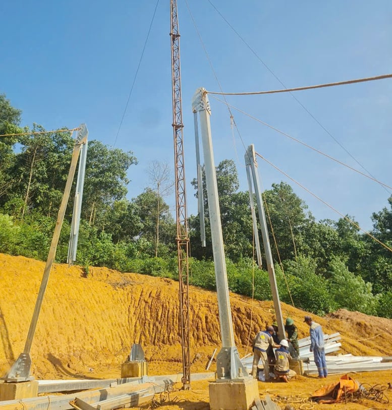 Phấn đấu đưa dự án đường dây 220kV đấu nối Nghĩa Lộ - TBA 500kV Việt Trì về đích trong năm 2025- Ảnh 1.