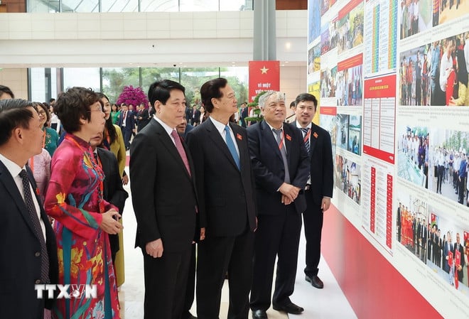 ttxvn-chu-tich-nuoc-tham-quan-trung-bay-anh-cua-4.jpg