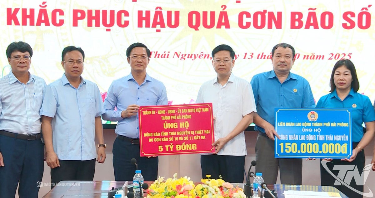 សមមិត្ត Pham Van Lap អនុលេខាគណៈកម្មាធិការបក្សទីក្រុង ប្រធានគណៈកម្មាធិការរណសិរ្សមាតុភូមិវៀតណាម ទីក្រុង Hai Phong បង្ហាញការគាំទ្រ