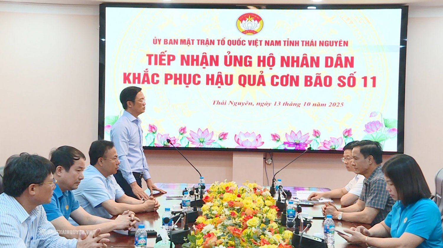 គណៈប្រតិភូទីក្រុង Hai Phong ចែករំលែកជាមួយខេត្ត Thai Nguyen អំពីការខូចខាតដោយសារព្យុះលេខ ១១