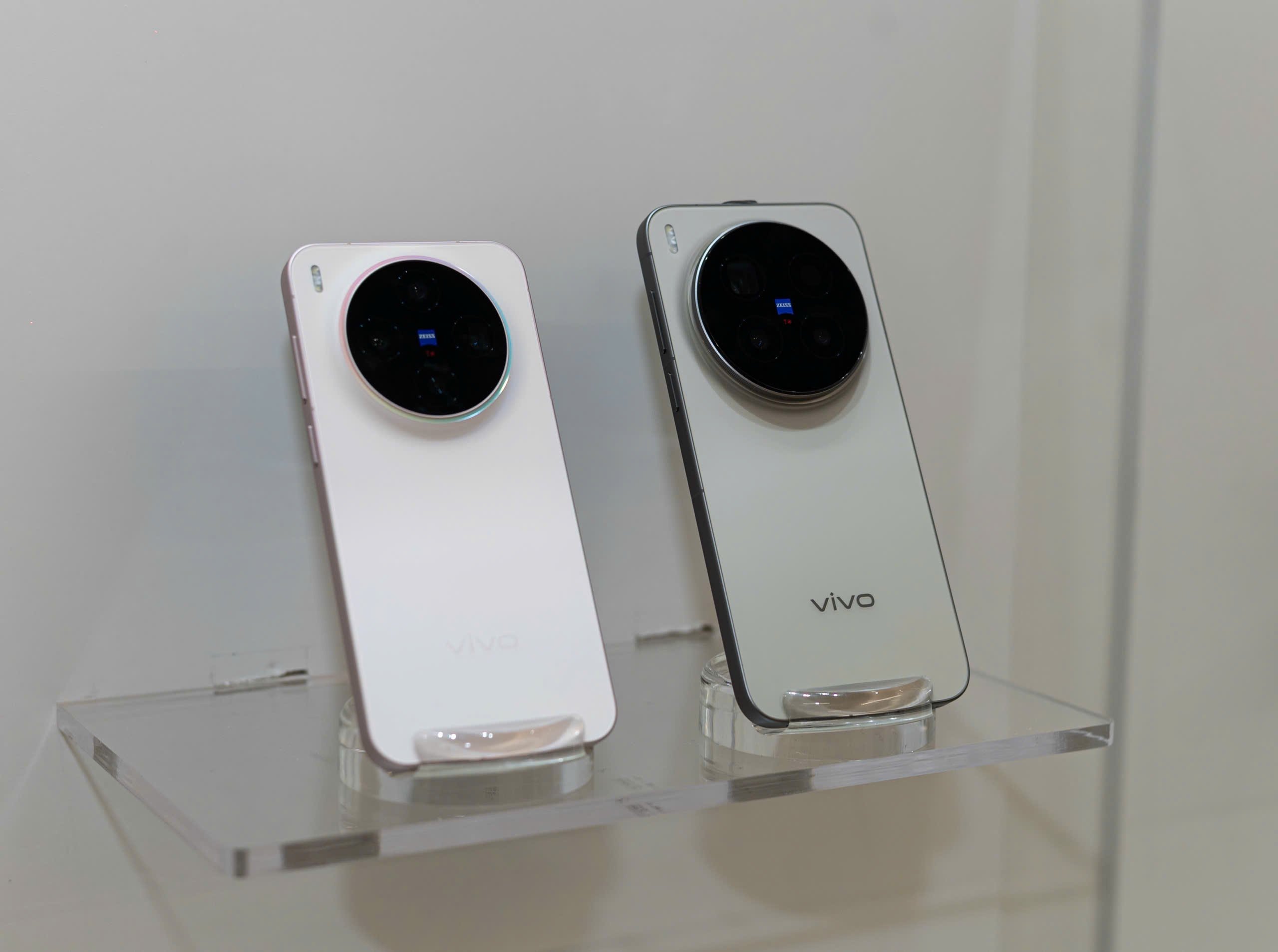 Vivo X300,  Vivo X300 Pro,  smartphone Vivo,  Vivo ra mat X300,  camera tiem vong anh 2