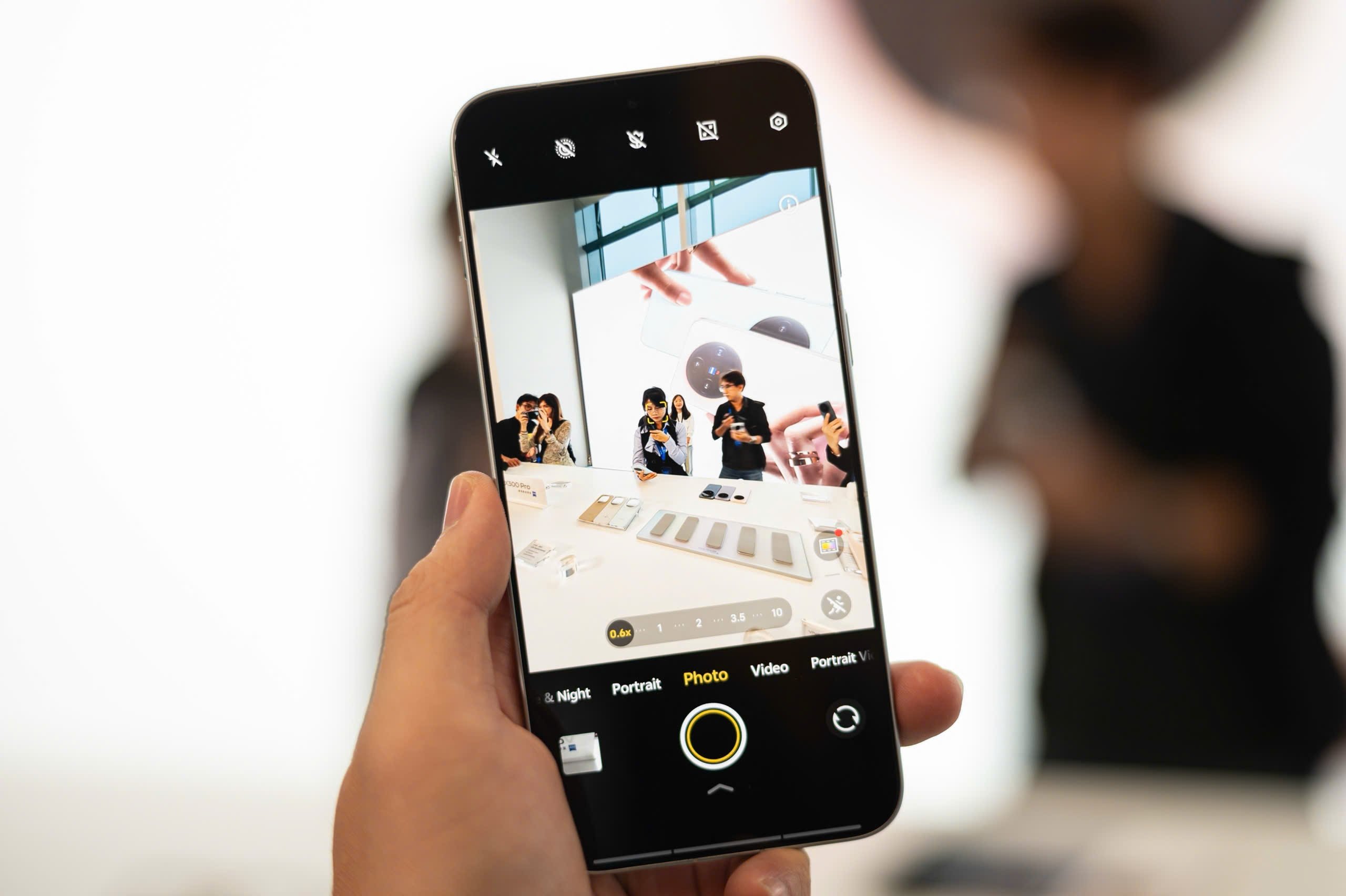 Vivo X300,  Vivo X300 Pro,  smartphone Vivo,  Vivo ra mat X300,  camera tiem vong anh 7