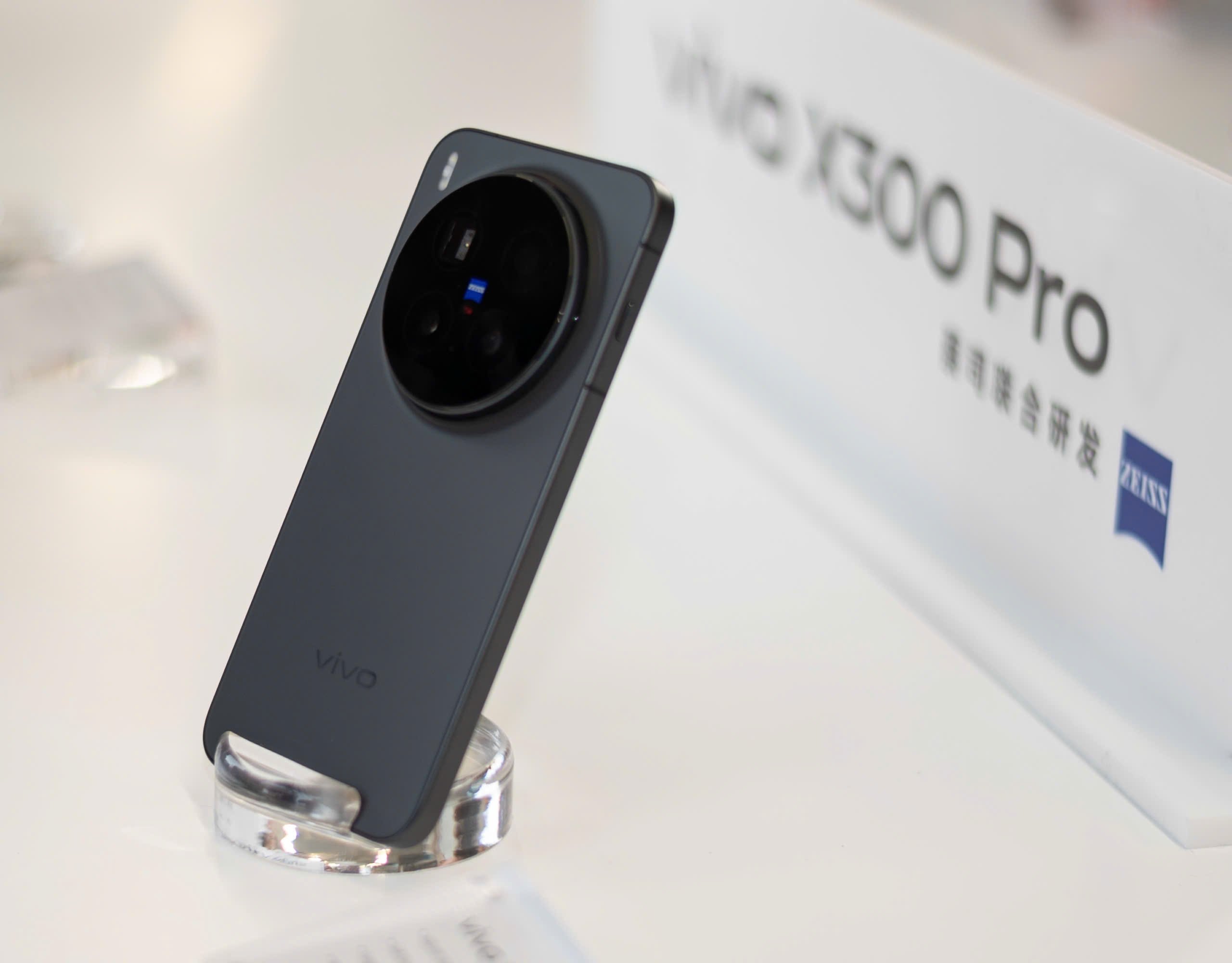 Vivo X300,  Vivo X300 Pro,  smartphone Vivo,  Vivo ra mat X300,  camera tiem vong anh 10