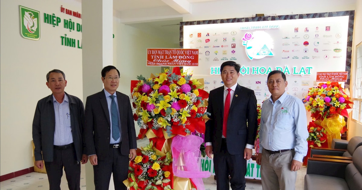 MTTQ tỉnh chúc mừng Hiệp hội Hoa Đà Lạt nhân Ngày Doanh nhân Việt Nam