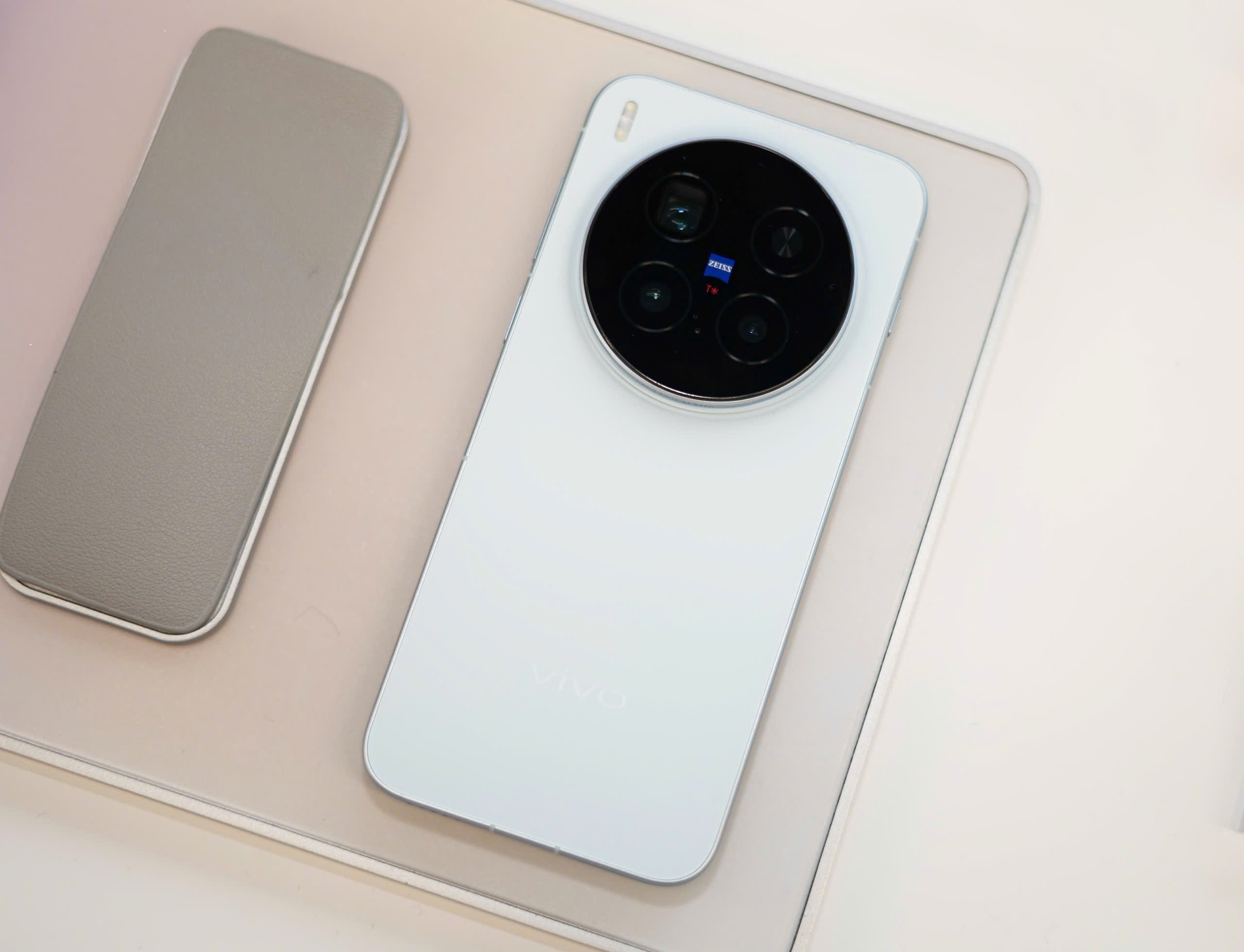Vivo X300,  Vivo X300 Pro,  smartphone Vivo,  Vivo ra mat X300,  camera tiem vong anh 13