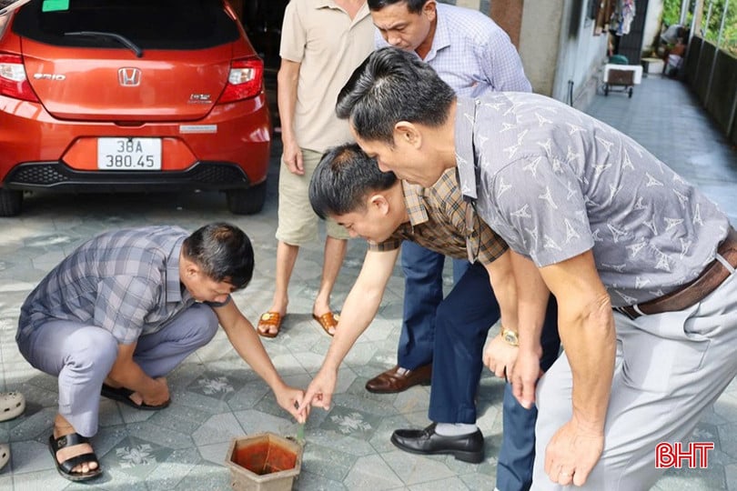 bqbht_br_giam-sat-ve-sinh-moi-truong-diet-lang-quang-bo-gay-tai-thon-phuong-gia-xa-ky-xuan.jpg