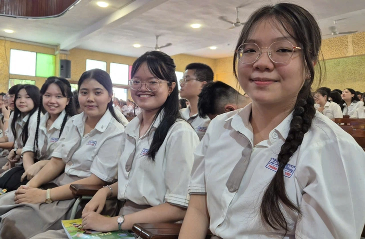 Ho Chi Minh City trains national excellent student competition team in a 'special' way - Photo 1. học sinh giỏi - Ảnh 1.