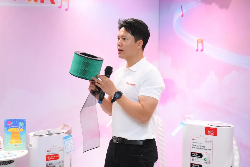 Bộ lọc HEPA 360° hoạt động hiệu quả từ mọi hướng, có khả năng loại bỏ 99,999_ bụi siêu mịn kích thước nhỏ đến PM0.01.jpg