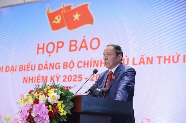 Minister Nguyen Van Hung: Maximize the democratic spirit of participation and contribution to the Party to continue perfecting the Congress documents - Photo 1. Bộ trưởng Nguyễn Văn Hùng: Phát huy tối đa tinh thần dân chủ tham gia đóng góp cho Đảng tiếp tục hoàn thiện văn kiện Đại hội - Ảnh 1.