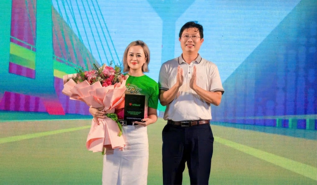 Không khí sôi động tại đêm nhạc Prime Night - VPBank Đất Sen Hồng Music Marathon 2025 - 8