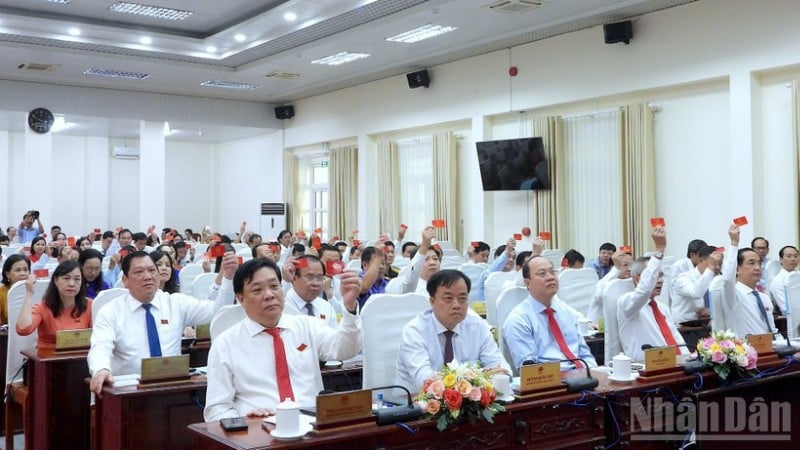 ບັນດາ​ຜູ້​ແທນ​ສະພາ​ປະຊາຊົນ​ແຂວງ ກ່າ​ເມົາ ​ໄດ້​ລົງ​ຄະ​ແນນ​ສຽງ​ຮັບຮອງ​ເອົາ​ຫຼາຍ​ມະຕິ​ສຳຄັນ​ທີ່​ກອງ​ປະຊຸມ​ຄັ້ງ​ທີ 3 ​ໄລຍະ 2021-2026.