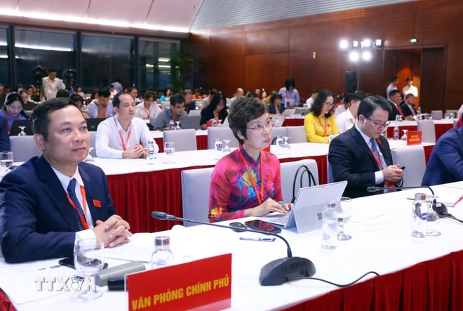 ttxvn-hop-bao-dai-hoi-dai-bieu-dang-bo-chinh-phu-lan-thu-nhat-8336466-7.jpg