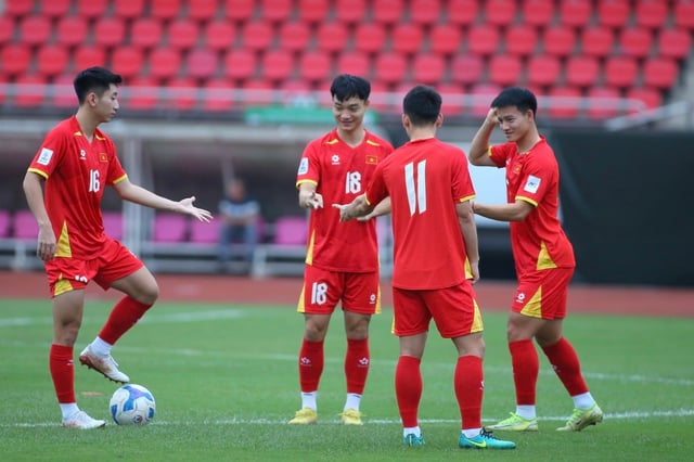 Lịch thi đấu đội tuyển Việt Nam mới nhất: Thắng chủ nhà Nepal trên… sân Thống Nhất, không thể khác được- Ảnh 3.
