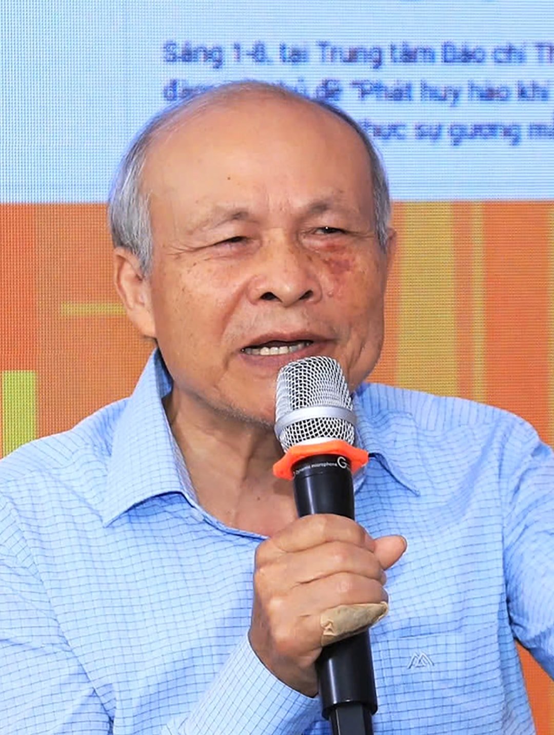 yk-tran-viet-luu-1.jpg