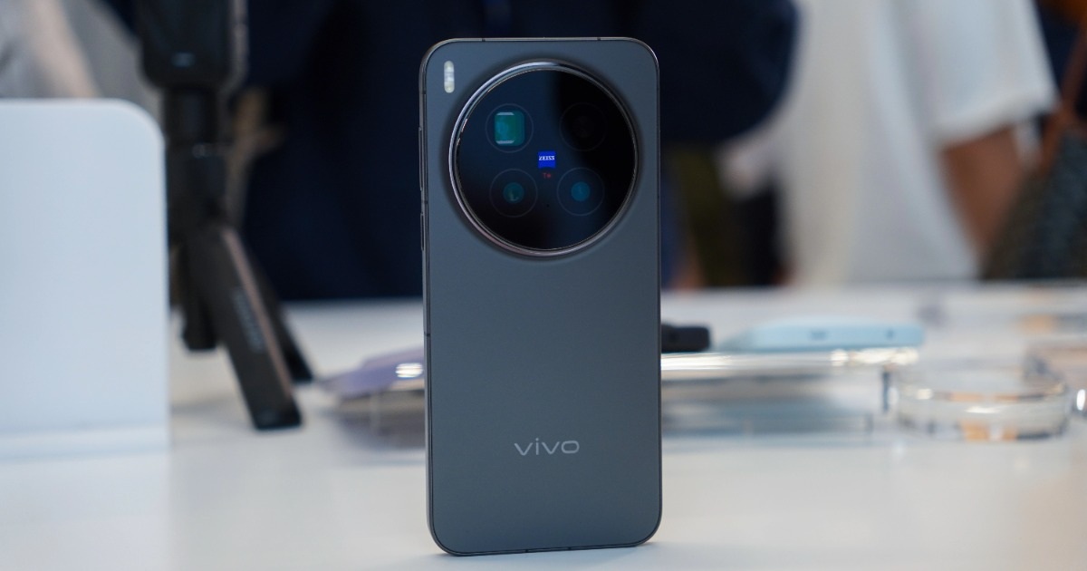 Trải nghiệm nhanh vivo X300 Pro tại Trung Quốc: Đối đầu iPhone 17 Pro Max