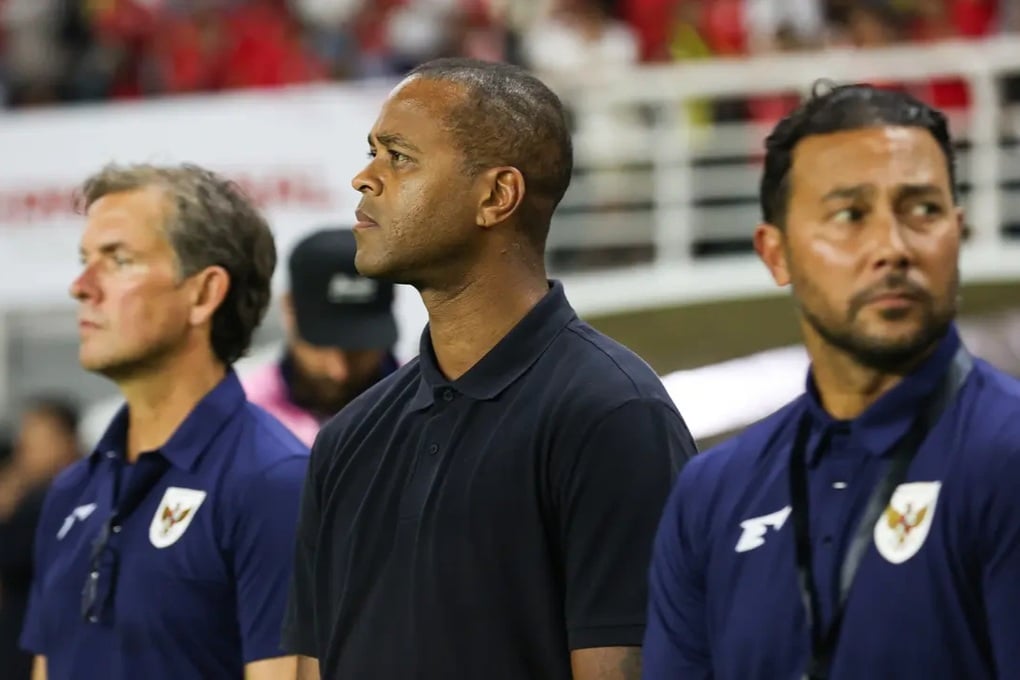 HLV Kluivert gửi tâm thư nhận trách nhiệm với cổ động viên Indonesia - 1