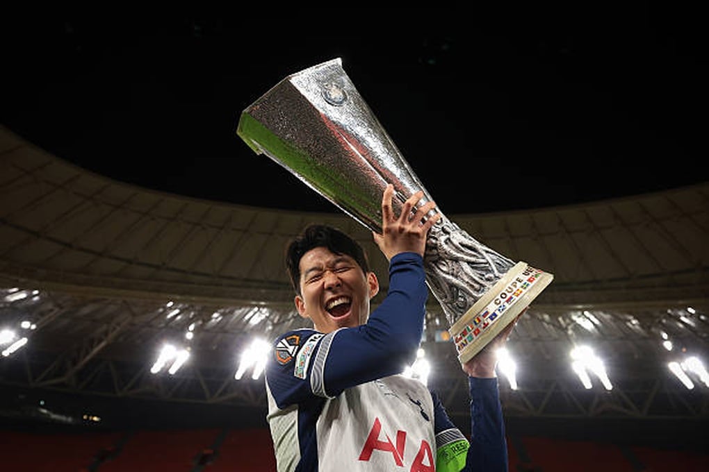 Vượt qua Ronaldo, Son Heung Min giành giải Cầu thủ xuất sắc nhất châu Á - 1