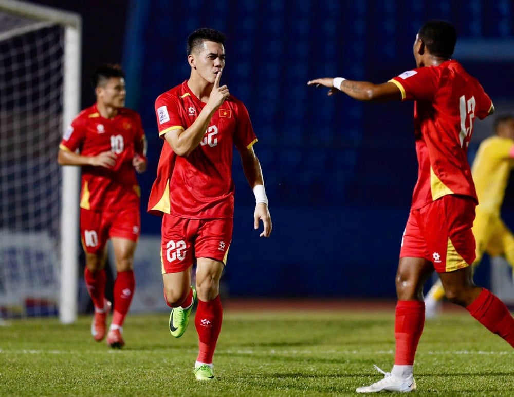 Qu'a déclaré l'attaquant Tien Linh avant le match retour contre le Népal ? - photo 1
