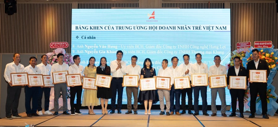 hoi-doanh-nhan-tre-binh-dinh-2.jpg