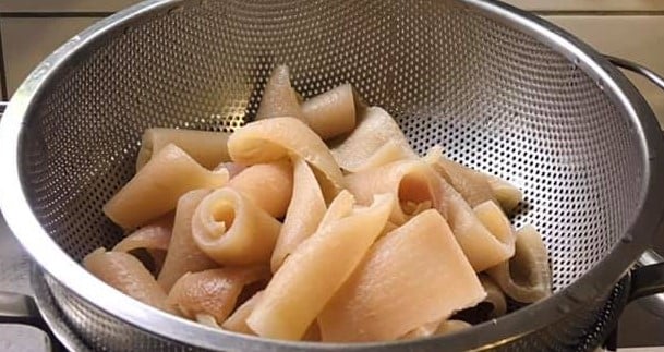 Bì lợn - thực phẩm siêu rẻ , giàu collagen tốt cho xương khớp - Ảnh 3.