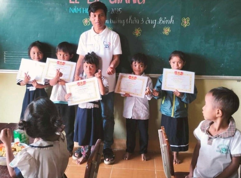 khong-de-nguoi-thay-don-doc-truoc-noi-lo-com-ao-1.jpg