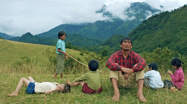 Regissør Luong Dinh Dung og det meningsfulle programmet «Videre liv med barn» – bilde 3. Đạo diễn Lương Đình Dũng và chương trình Cùng con đi tiếp cuộc đời đầy ý nghĩa - Ảnh 3.