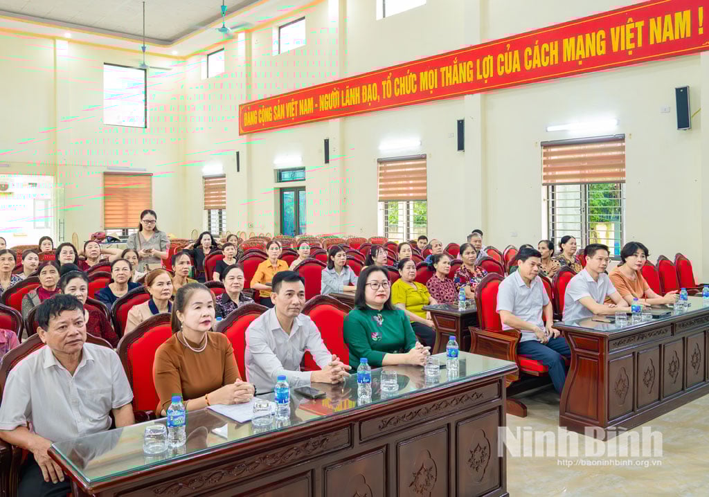 គណៈប្រតិភូបានចូលរួមវគ្គបណ្តុះបណ្តាលស្តីពីការច្រៀង ចែវ ច្រៀងវ៉ាន់ និង សែម ច្រៀង។