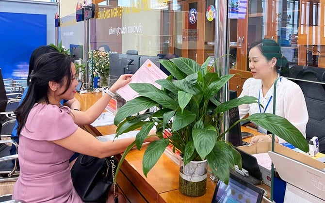 Bac Ninh fortsätter att behålla sin ledande position i hela landet när det gäller ledarskap, management och servicekvalitet för både privatpersoner och företag. Bắc Ninh tiếp tục giữ vững vị trí số 1 toàn quốc về chỉ số chỉ đạo, điều hành và chất lượng phục vụ người dân, doanh nghiệp