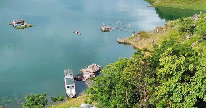 Xoan Retreat – Nơi trải nghiệm đầy cảm xúc trên hồ Hoà Bình