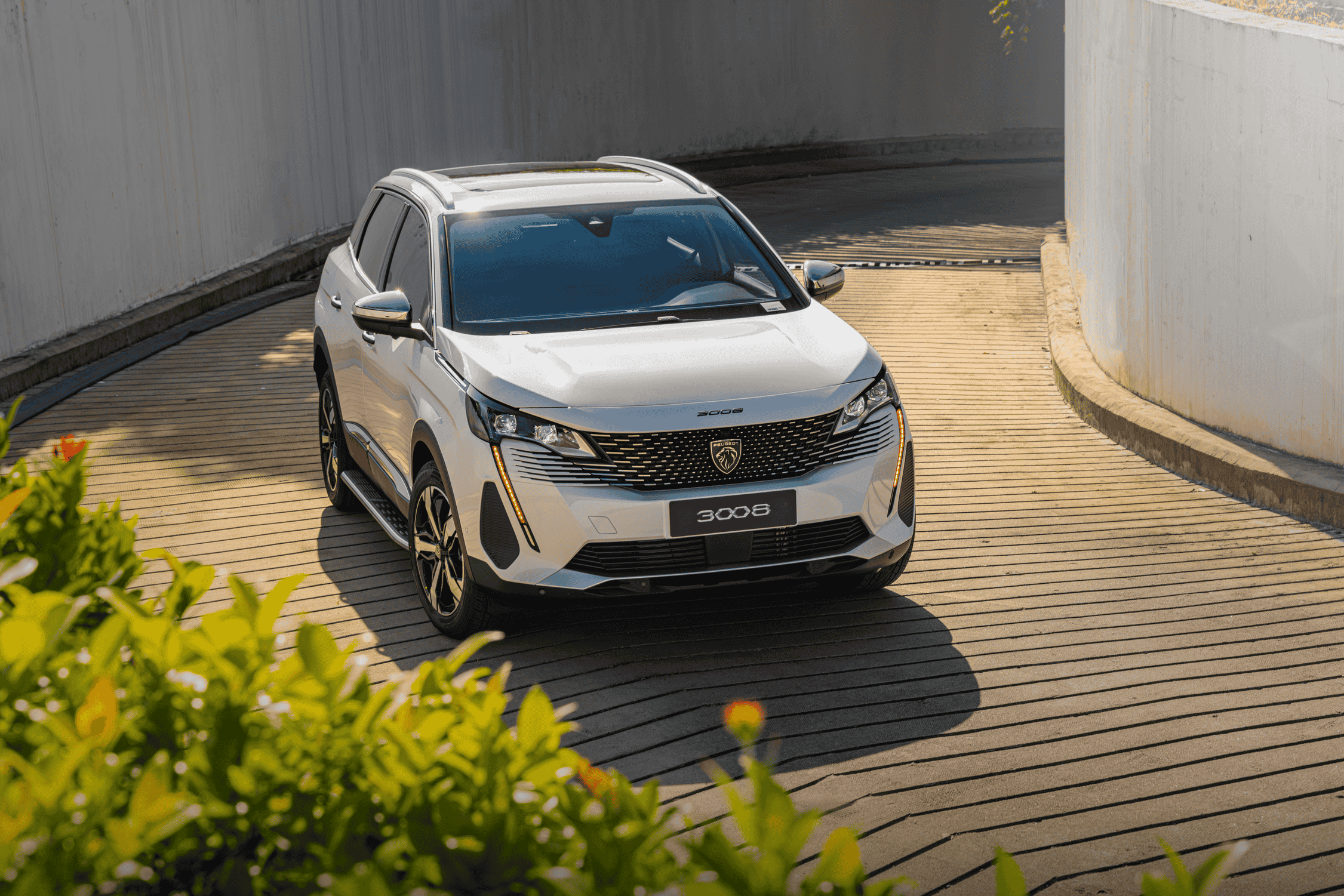Duo SUV ini telah membantu Peugeot mempertahankan posisinya sebagai merek mobil Eropa paling populer di Vietnam selama bertahun-tahun (1)