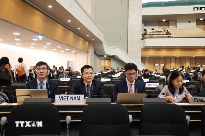 ttxvn-hoi-dong-nhan-quyen2.jpg