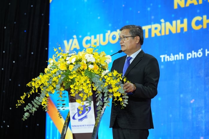 Gần 100 tân sinh viên quốc tế lần đầu dự lễ khai giảng tại Việt Nam - Ảnh 2.