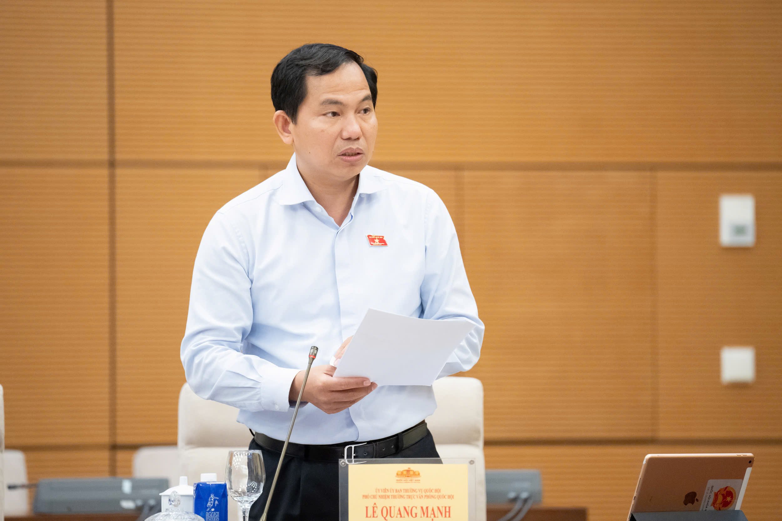 'Có phải tề thiên đại thánh đâu mà luật gửi hôm trước, hôm sau thông qua'- Ảnh 1.