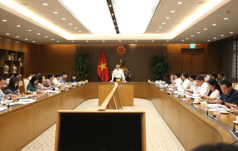 Redacción de decretos sobre el Centro Financiero Internacional: Debe garantizarse la mejor calidad - Foto 1. Xây dựng dự thảo các nghị định về Trung tâm tài chính quốc tế: Phải bảo đảm chất lượng tốt nhất- Ảnh 1.