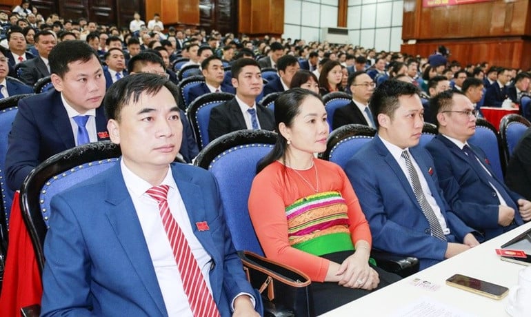 dai-bieu.jpg