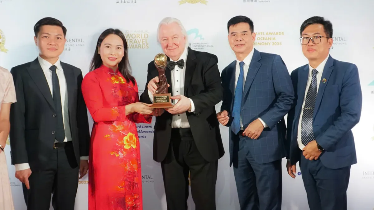 Tuyen Quang tiene una zona turística galardonada como Tuyên Quang có khu du lịch được vinh danh ‘Điểm đến văn hóa hàng đầu châu Á 2025'- Ảnh 1.