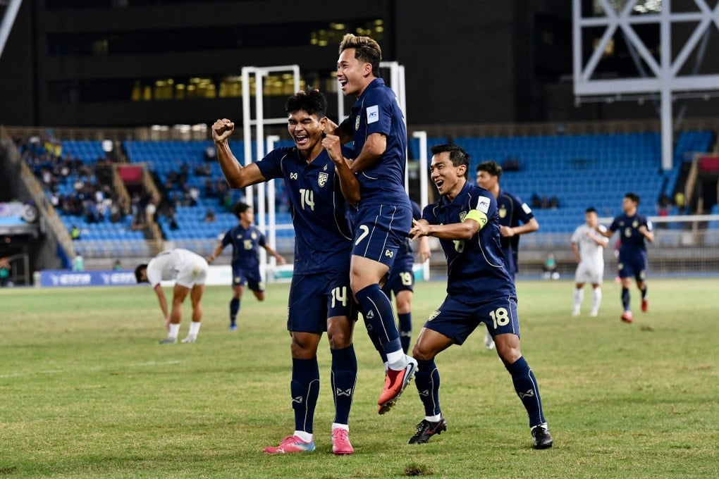Supachok tỏa sáng, đội tuyển Thái Lan thắng 6-1 ở vòng loại Asian Cup - 1
