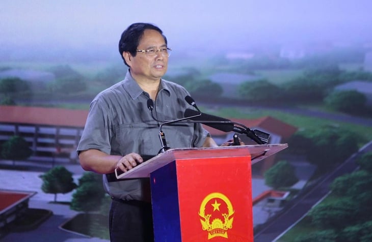 Thủ tướng Phạm Minh Chính đến vùng cao biên giới khởi công xây trường nội trú liên cấp - Ảnh 1.