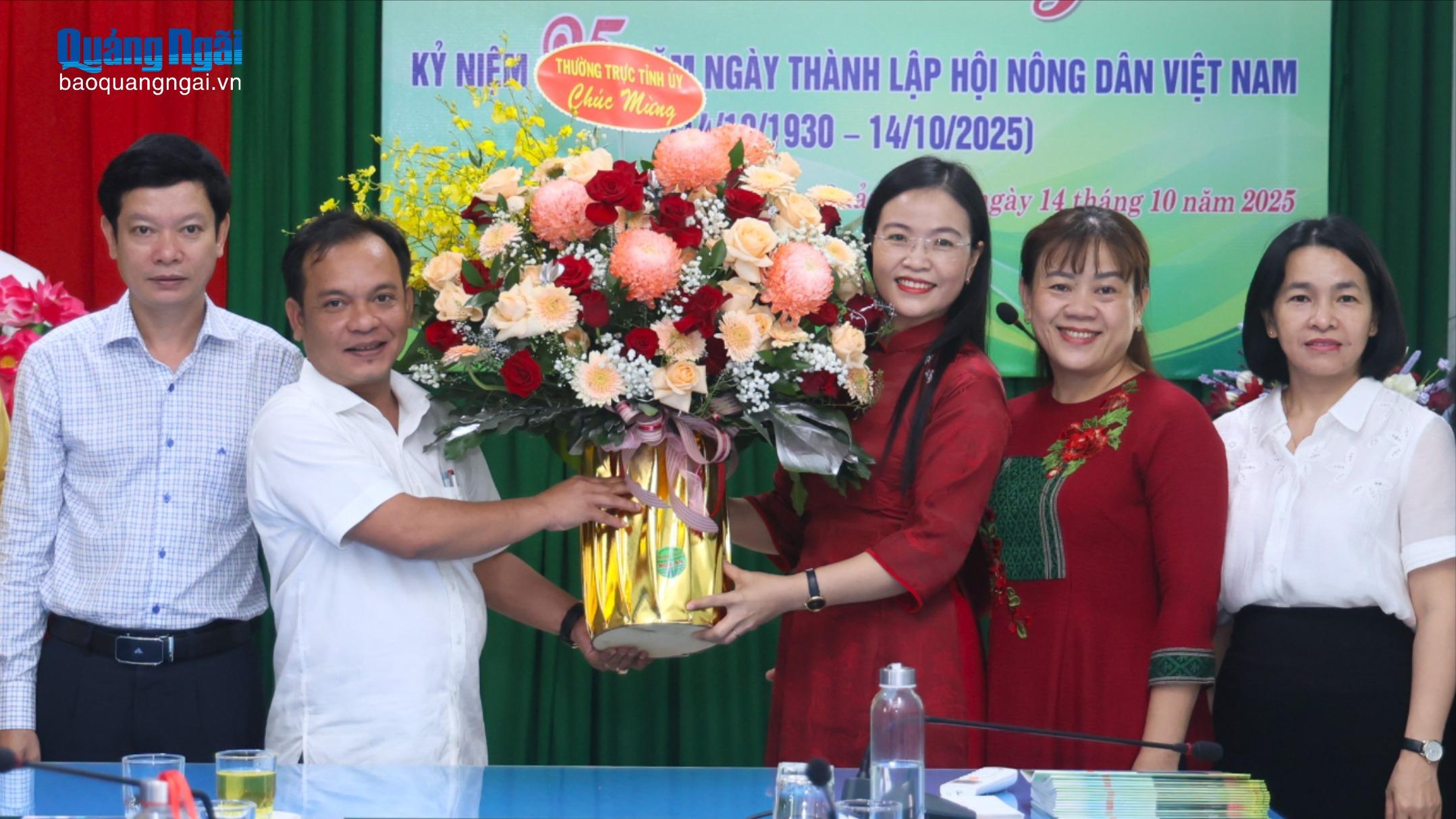 ໜັງສືພິມ ກວາງຫງາຍ, ວິທະຍຸ ແລະ ໂທລະພາບ