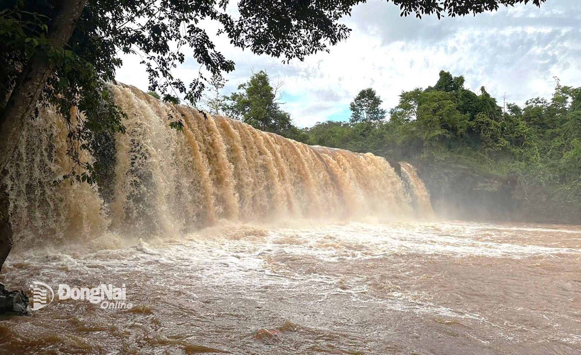 Der Dak-Mai-Wasserfall in der Gemeinde Bu Gia wurde als einer der sieben schönsten Eindrücke Vietnams ausgezeichnet. Foto: Ngoc Lien 