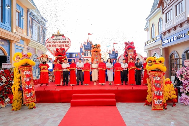 VinWonders Vũ Yên, tâm điểm vui chơi giải trí và vườn thú lớn bậc nhất miền Bắc - Ảnh 1.