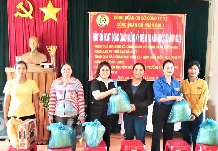 Công đoàn cơ sở đơn vị quan tâm chăm lo đời sống cho người lao động bằng nhiều hoạt động thiết thực khác.