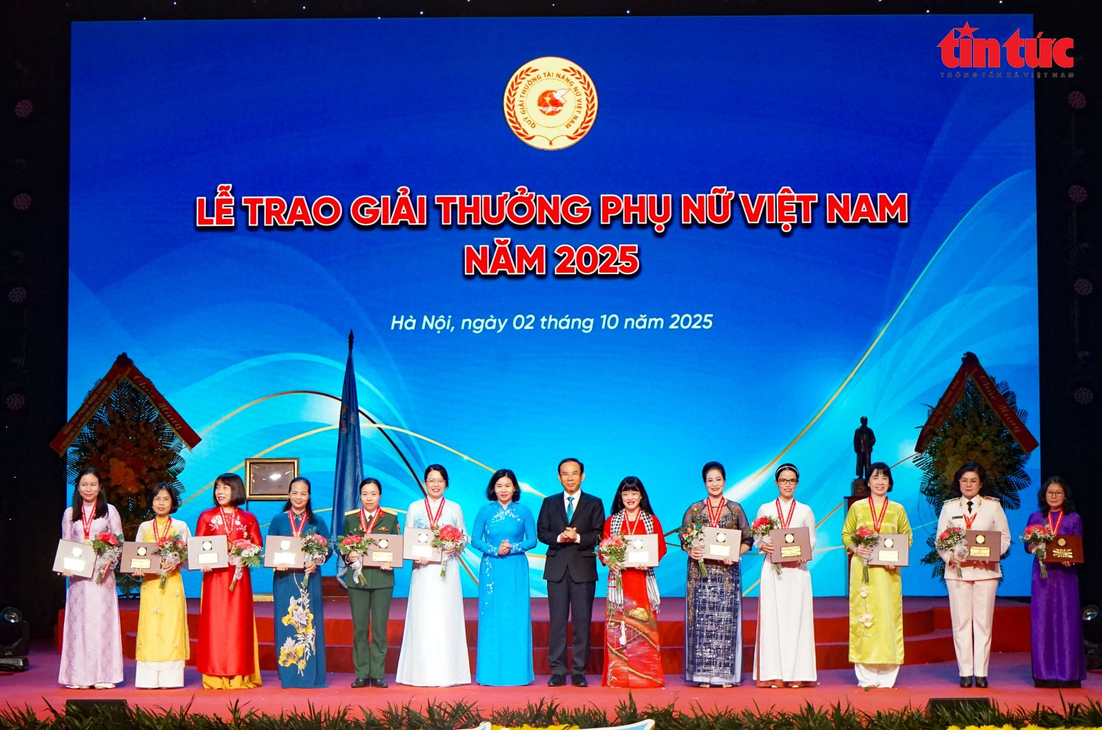 ចំណងជើងរូបថត