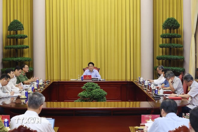ttxvn-president-luong-cuong-chairman-buoi-lam-khao-hanoi-8339712-3.jpg