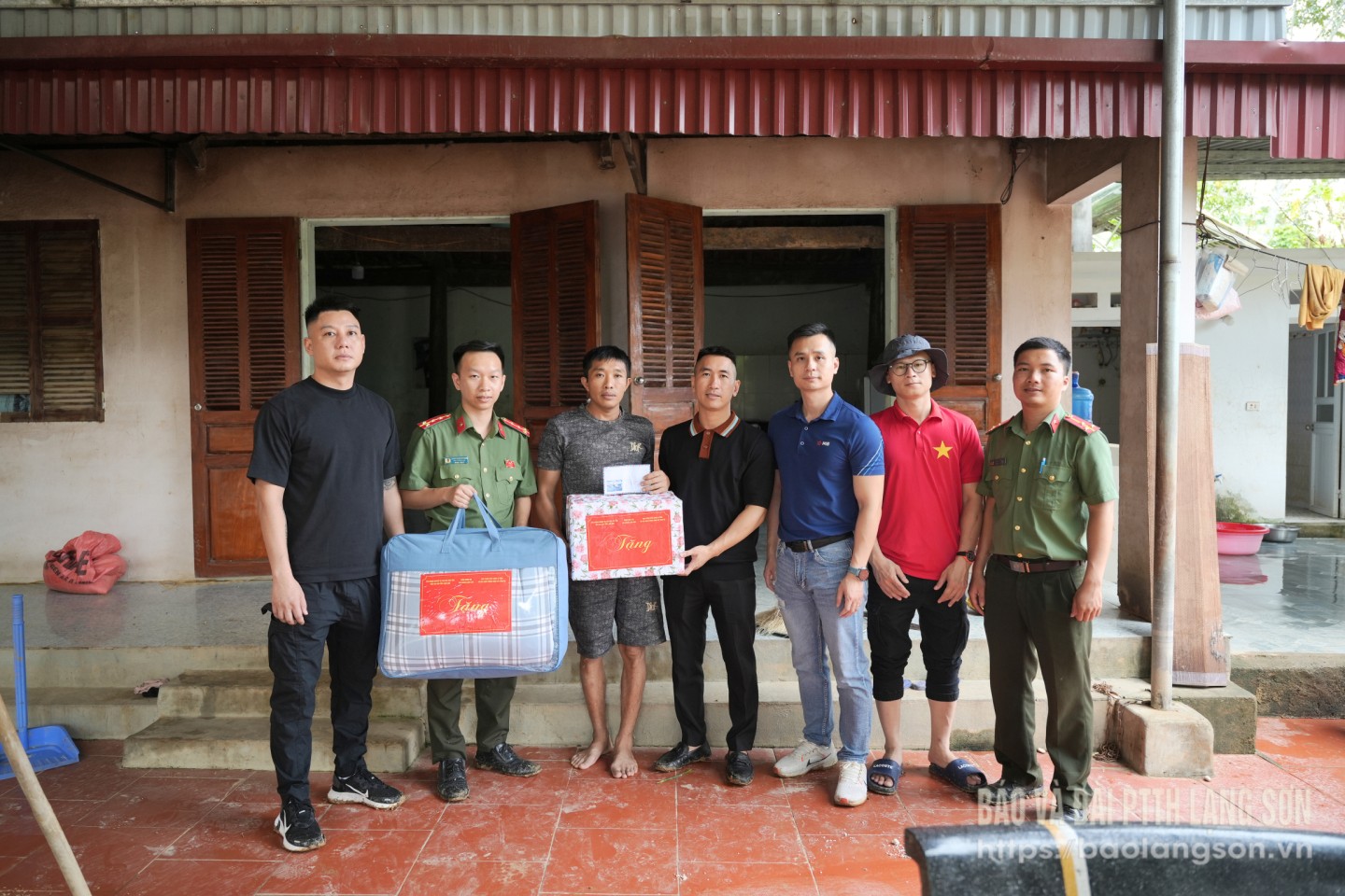 គ្រួសារគោលនយោបាយទទួលបានអំណោយគាំទ្រពីគណៈប្រតិភូ