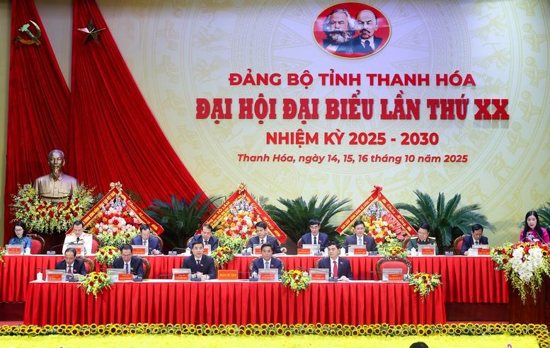 Thủ tướng: Xây dựng Thanh Hóa thành “tỉnh kiểu mẫu”, một cực tăng trưởng mới của đất nước- Ảnh 3. Thủ tướng: Xây dựng Thanh Hóa thành “tỉnh kiểu mẫu”, một cực tăng trưởng mới của đất nước- Ảnh 3.