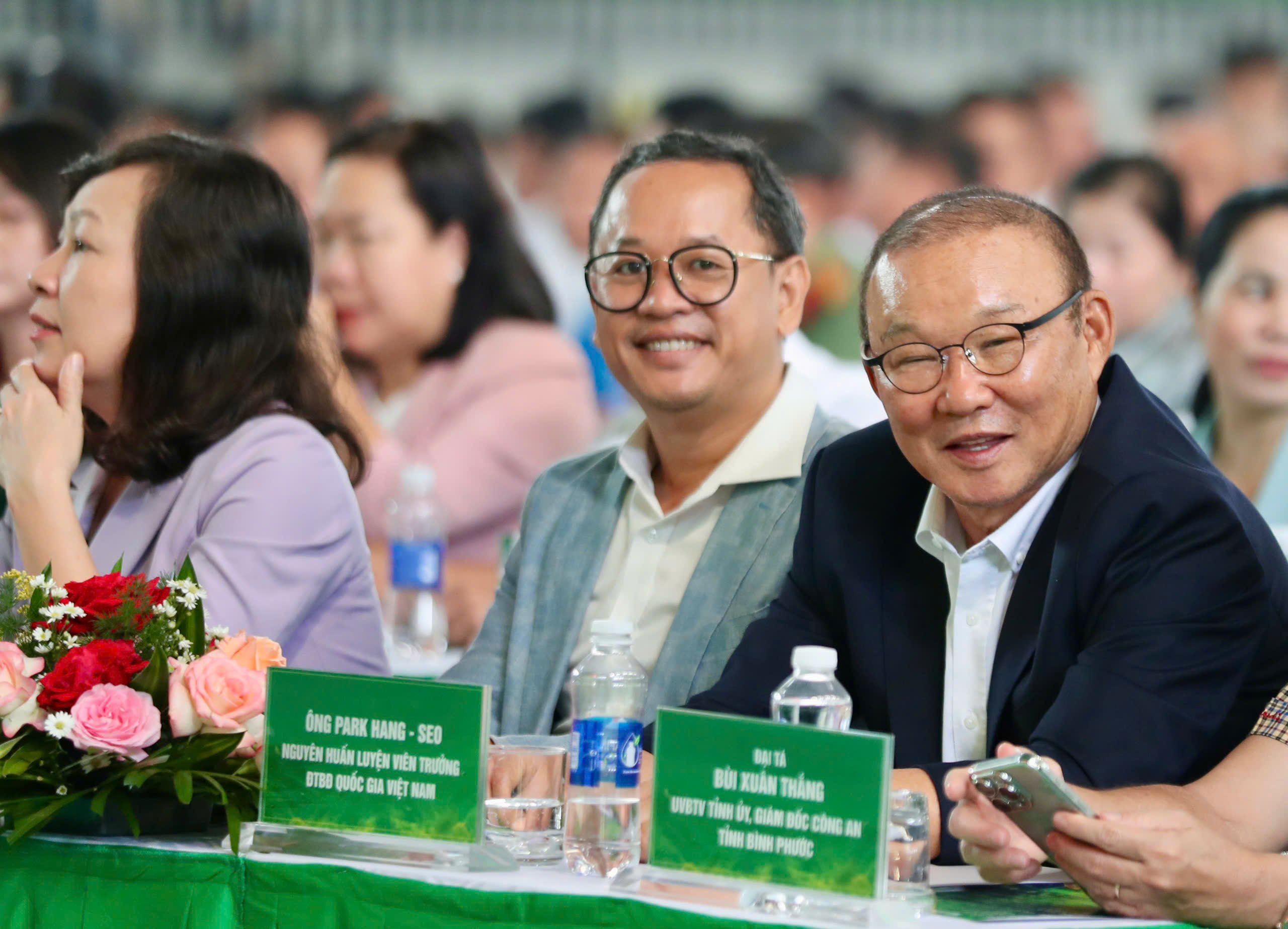 Chuyên gia Indonesia muốn PSSI mời HLV Park Hang-seo dẫn dắt đội tuyển thay người thất bại Kluivert, vì sao?- Ảnh 1.