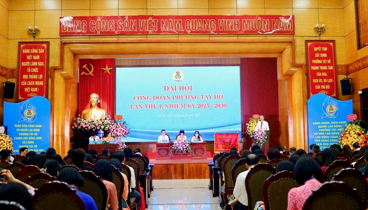 มุ่งมั่นสร้างสรรค์และเสริมสร้างสหภาพแรงงานไทโฮให้เข้มแข็งตั้งแต่รากหญ้า - ภาพที่ 1 Quyết tâm đổi mới, xây dựng Công đoàn Tây Hồ vững mạnh từ cơ sở- Ảnh 1.
