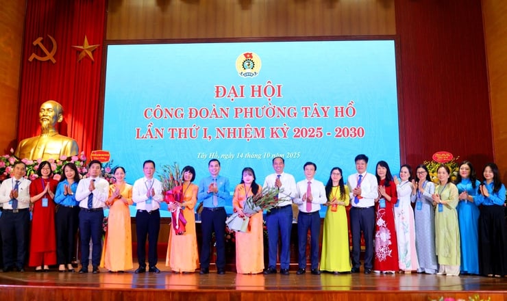 มุ่งมั่นสร้างสรรค์และเสริมสร้างสหภาพแรงงานไทโฮให้เข้มแข็งตั้งแต่รากหญ้า - ภาพที่ 4 Quyết tâm đổi mới, xây dựng Công đoàn Tây Hồ vững mạnh từ cơ sở- Ảnh 4.