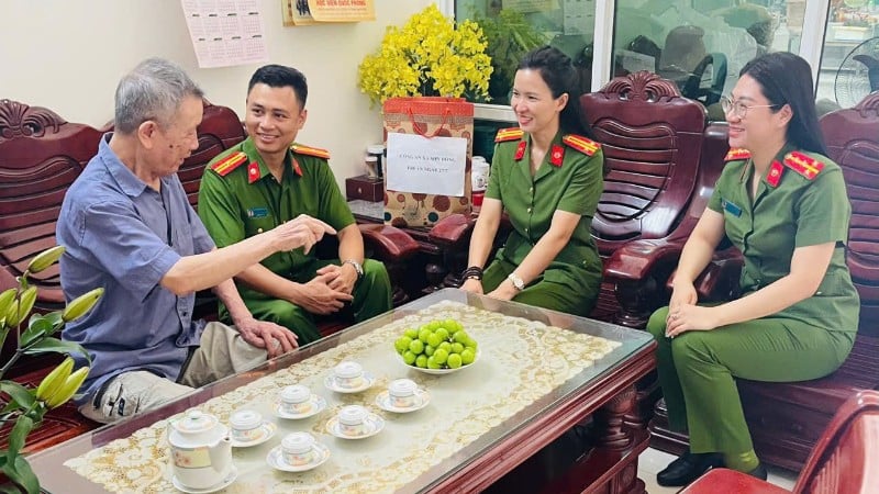 Ett kännetecken för Hanoi-polisens tjänst för folket.